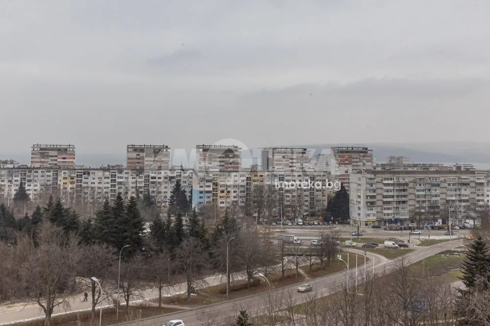 Апартамент, Васил Левски, Варна - снимка 3 от 18