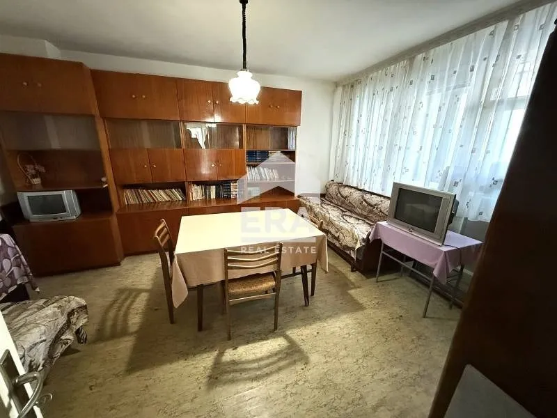 Апартамент, Братя Миладинови, Бургас - снимка 2 от 18