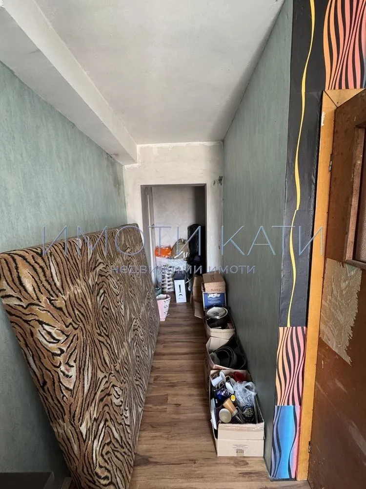 Етаж от къща, Перник, Югозападна България - снимка 12 от 17