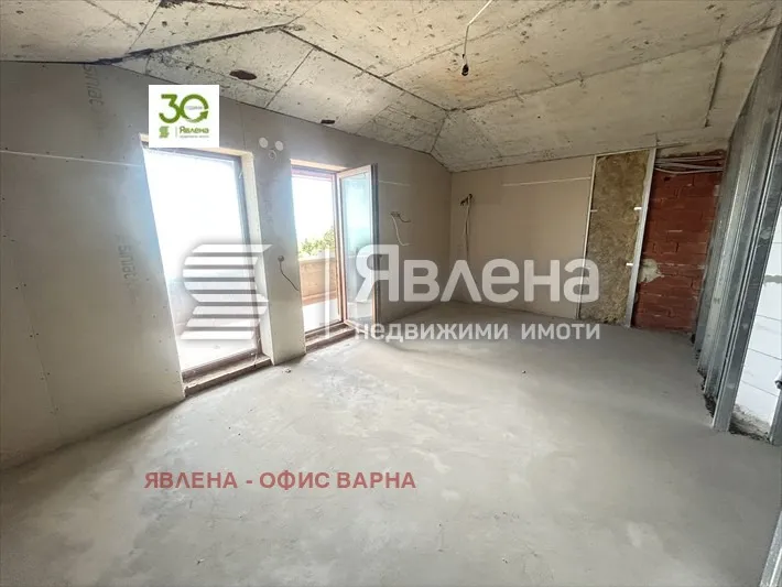 Етаж от къща, Добрич, Североизточна България - снимка 6 от 12