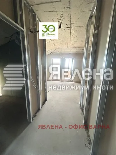 Етаж от къща, Добрич, Североизточна България - снимка 5 от 12