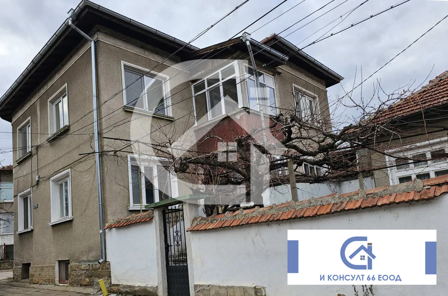 Етаж от къща, Ловеч, Северозападна България - снимка 2 от 9