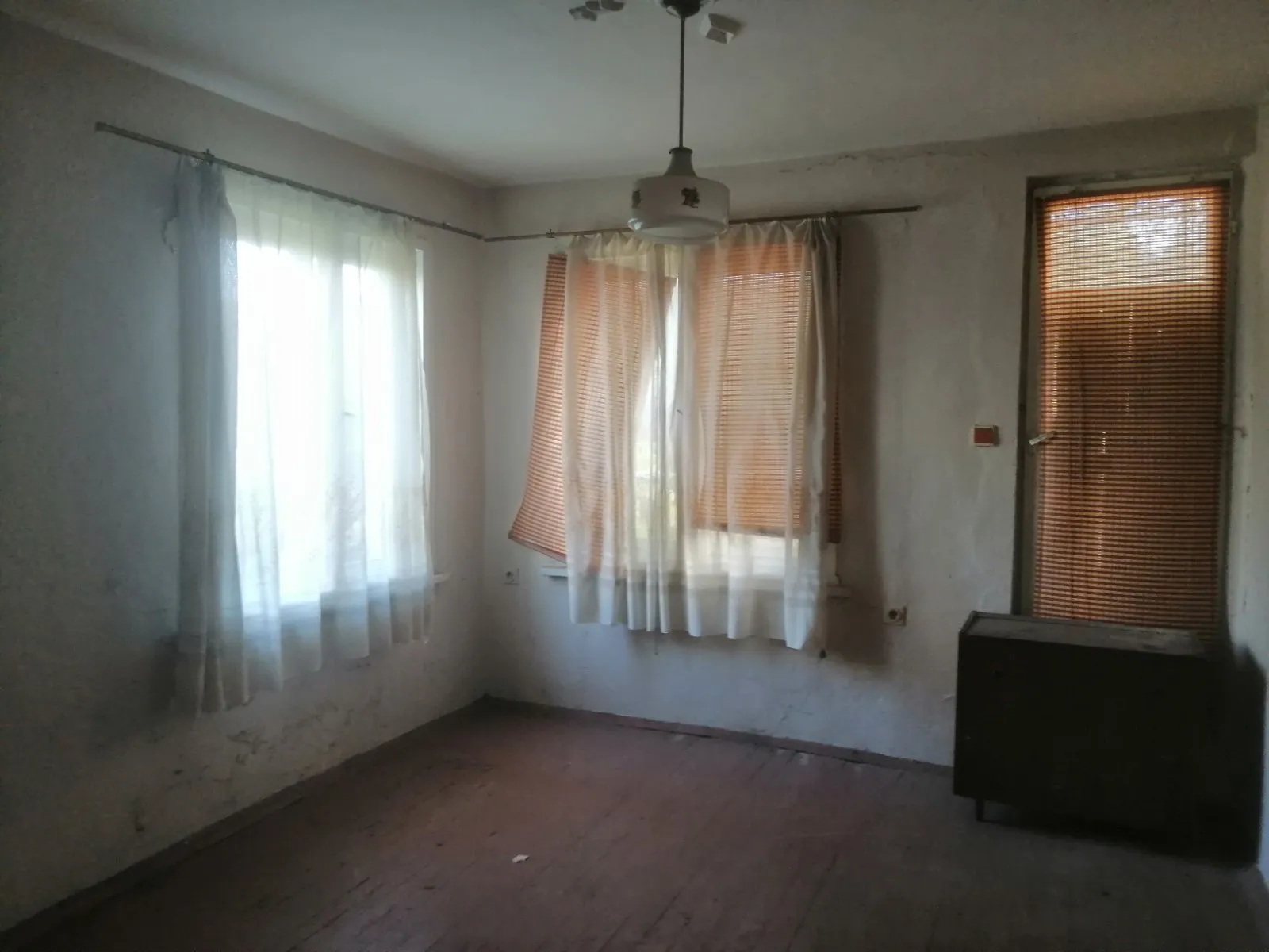 Етаж от къща, Кюстендил, Югозападна България - снимка 2 от 9