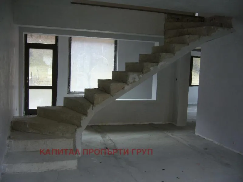 Къща, Тетевен, Северозападна България - снимка 3 от 5