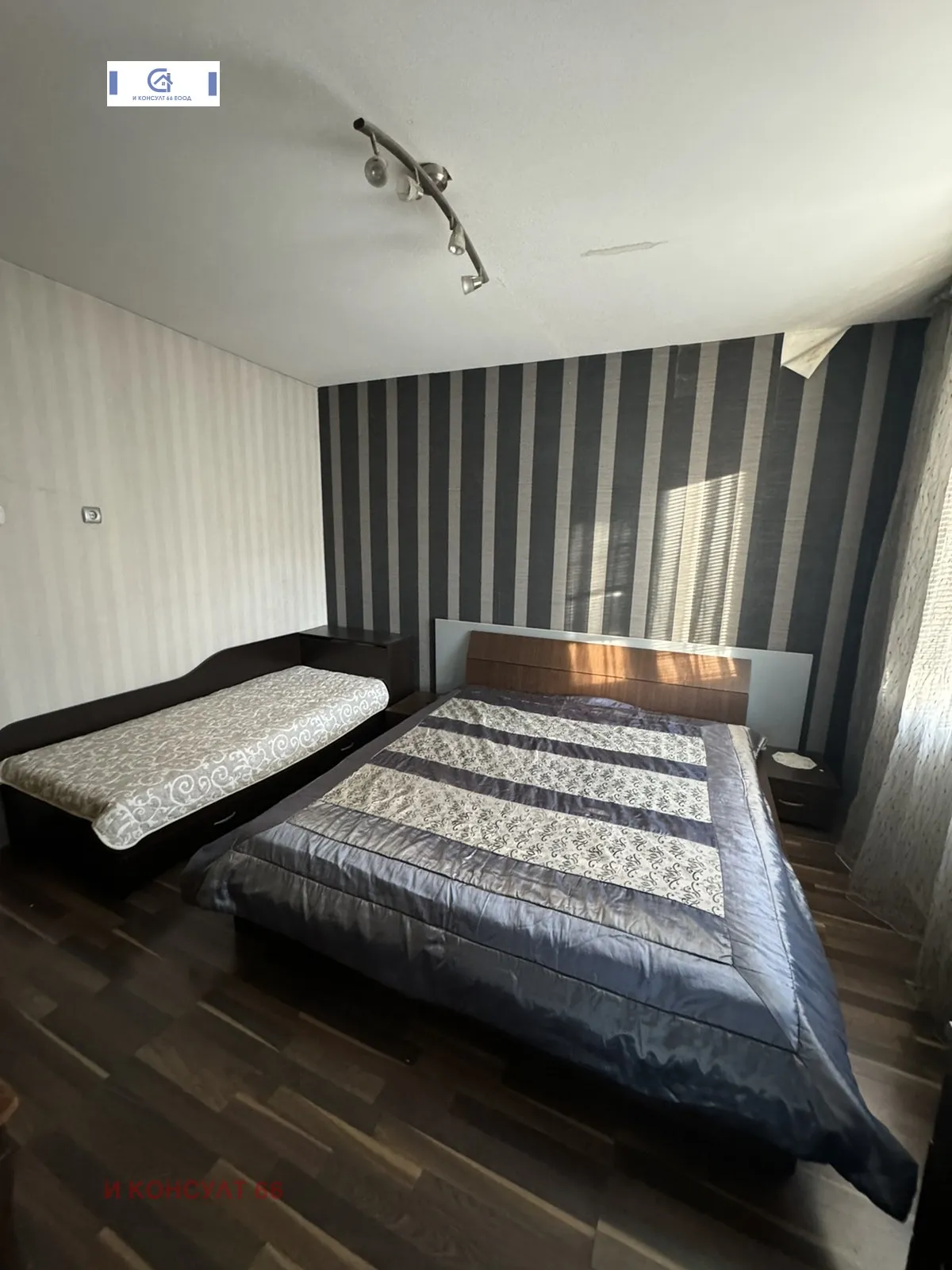 Къща, Ловеч, Северозападна България - снимка 14 от 17