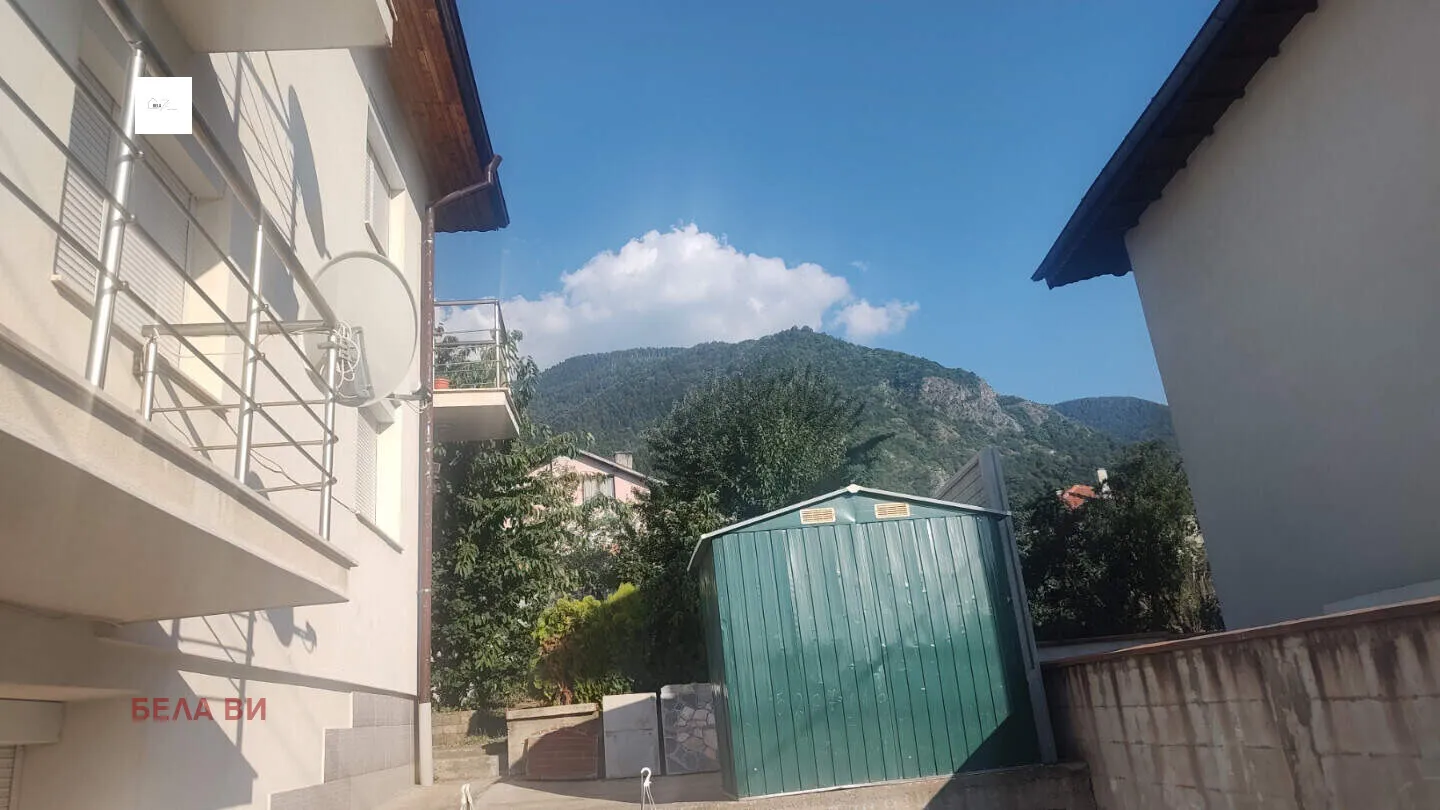 Къща, Кюстендил, Югозападна България - снимка 6 от 10