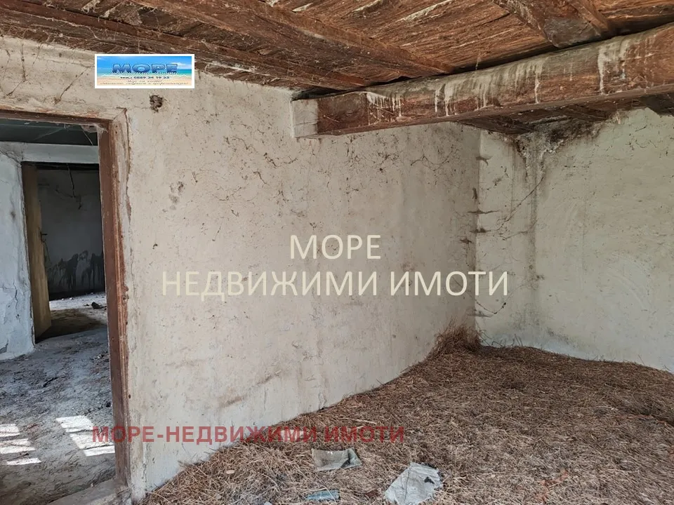 Къща, Търговище, Североизточна България - снимка 2 от 16