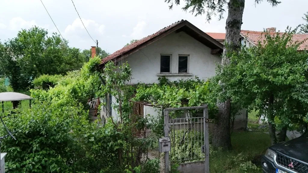 Къща, с. Волуяк, София - снимка 7 от 12
