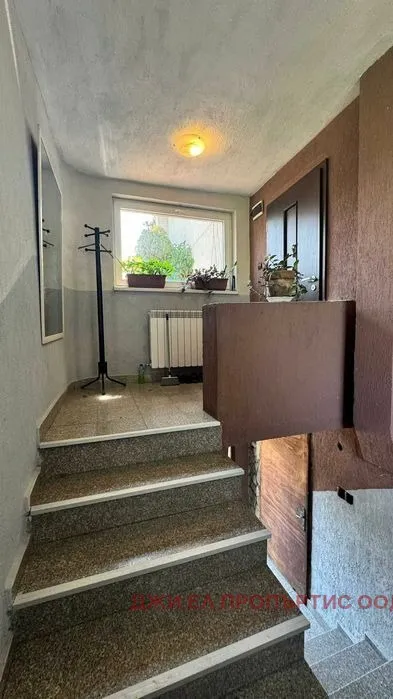 Къща, гр. Банкя, София - снимка 9 от 17