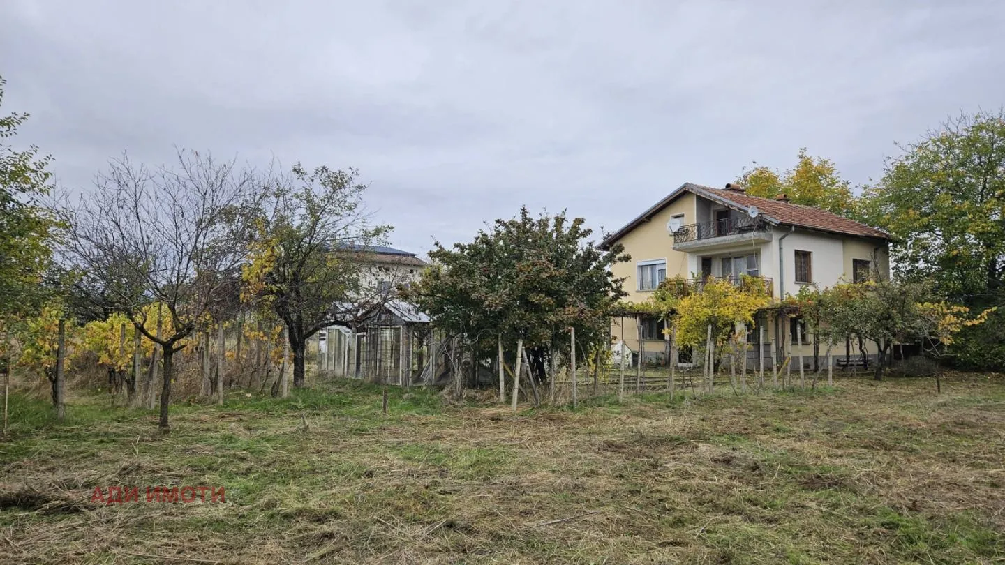 Къща, Карлово, Южна България - снимка 8 от 18