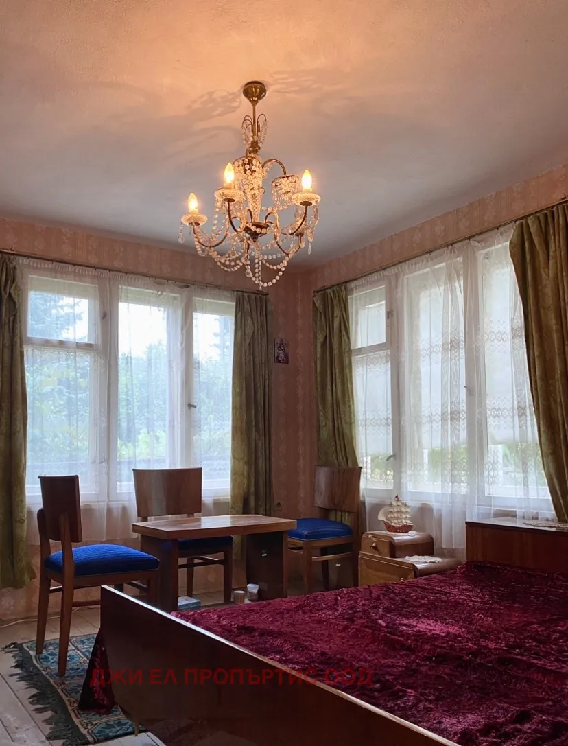 Къща, Своге, Югозападна България - снимка 4 от 6