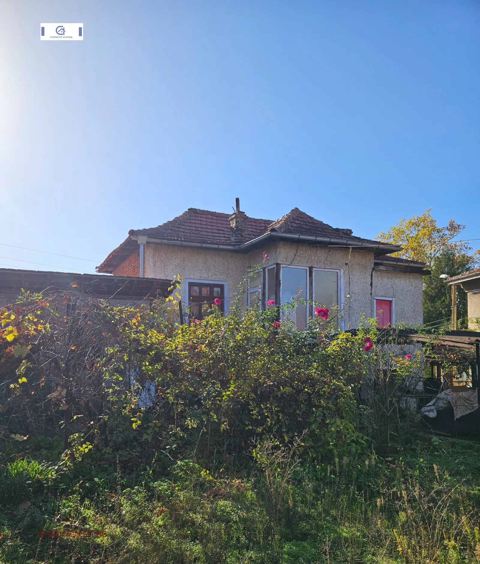 Къща, Ловеч, Северозападна България - снимка 2 от 18