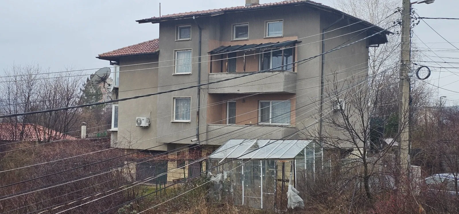 Къща, Перник, Югозападна България - снимка 16 от 18