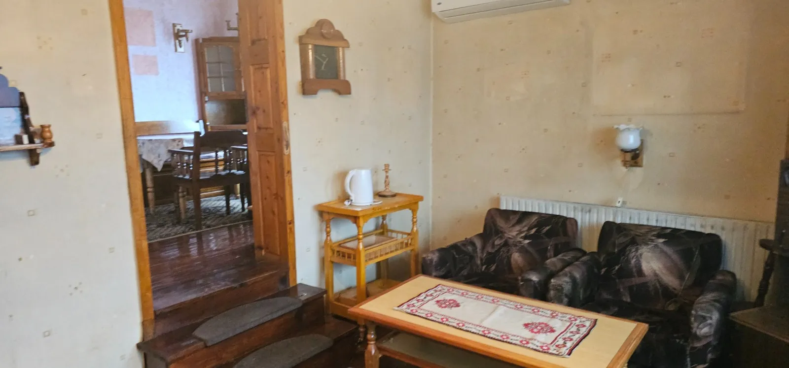 Къща, Перник, Югозападна България - снимка 9 от 18