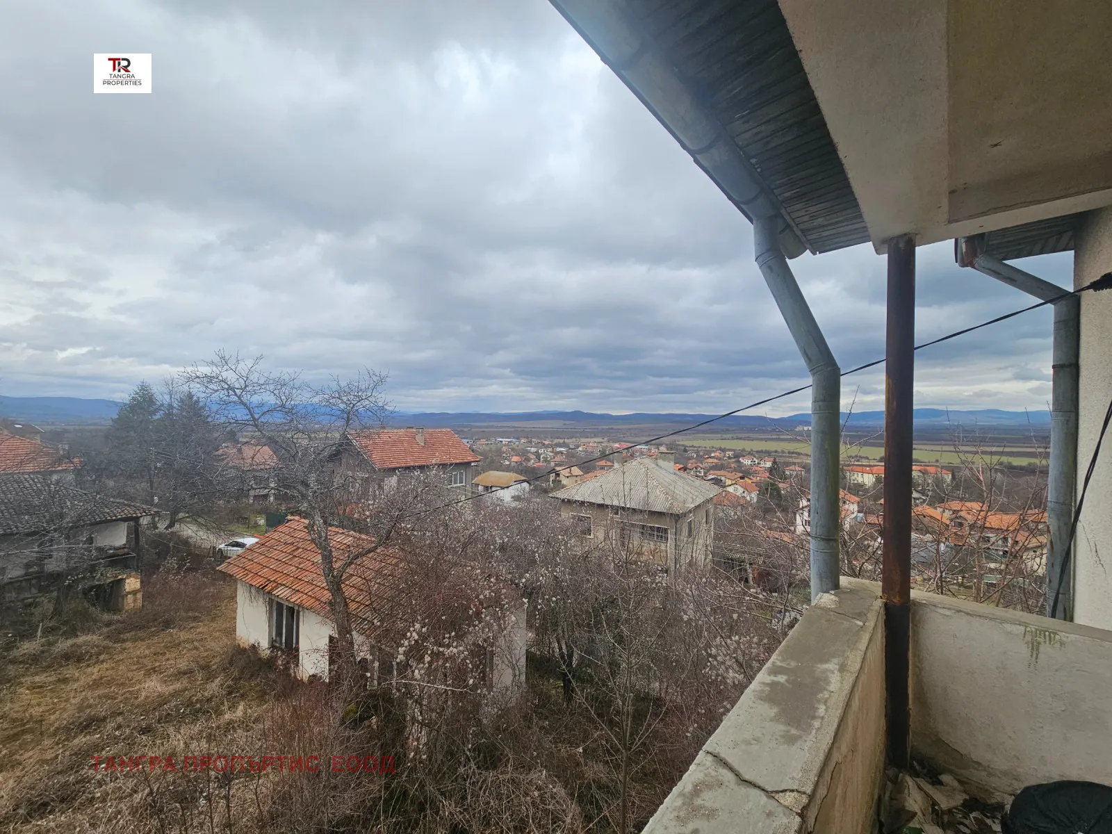 Къща, Сливница, Югозападна България