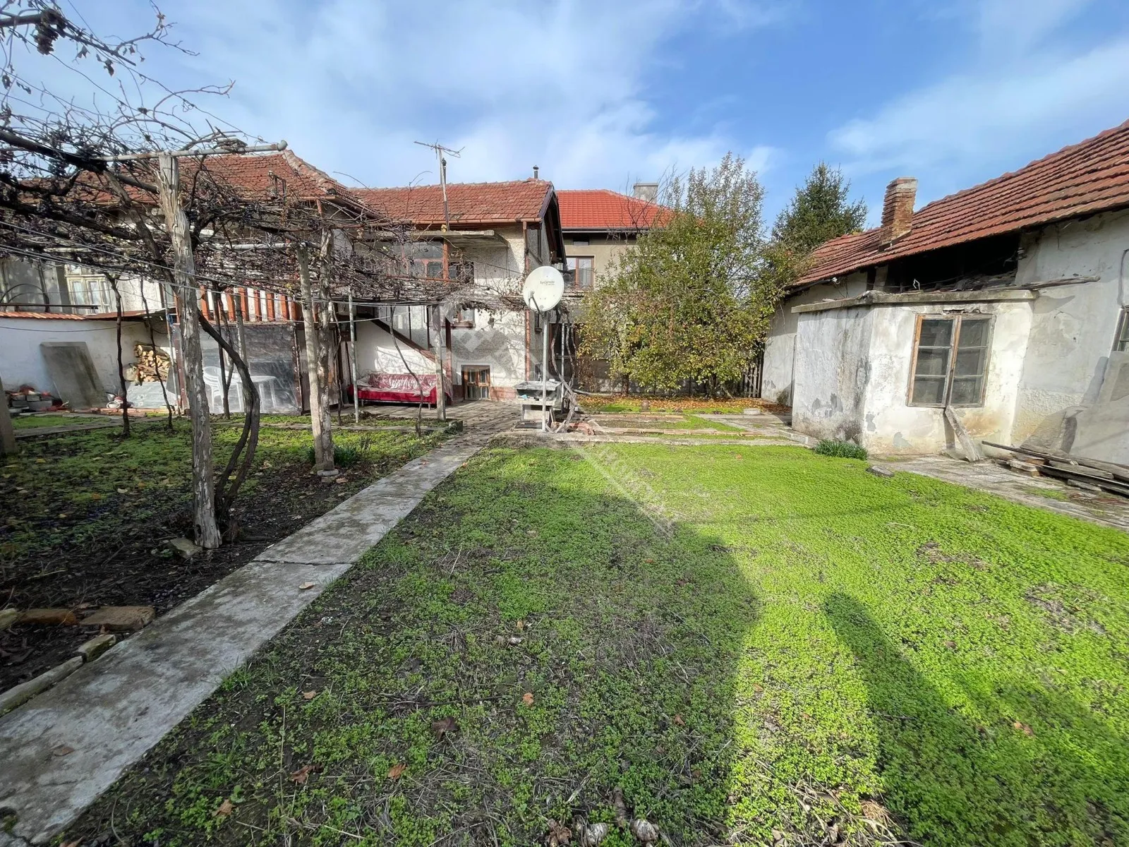 Къща, Плевен, Северозападна България - снимка 11 от 15