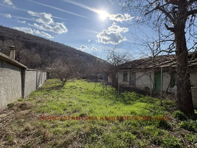 Къща, Ловеч, Северозападна България
