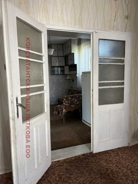 Къща, Плевен, Северозападна България - снимка 3 от 17