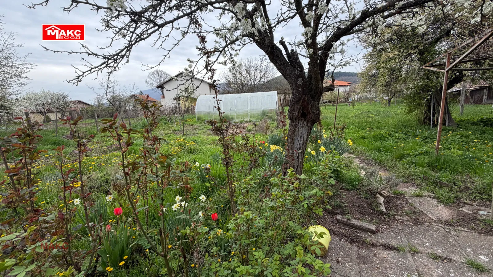 Къща, Перник, Югозападна България - снимка 9 от 17