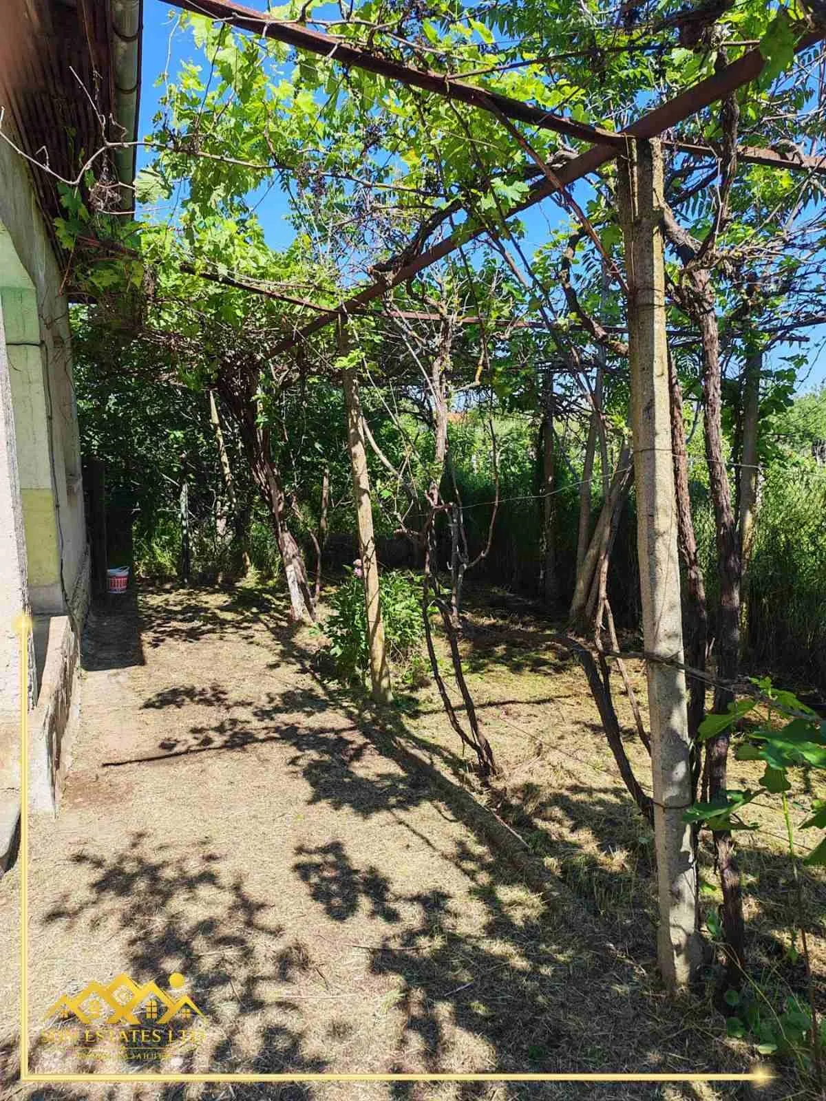 Къща, Хайредин, Северозападна България