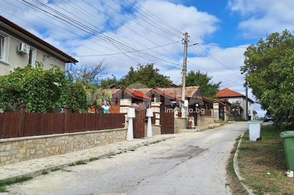 Къща, Покрайнини, Варна - снимка 4 от 10