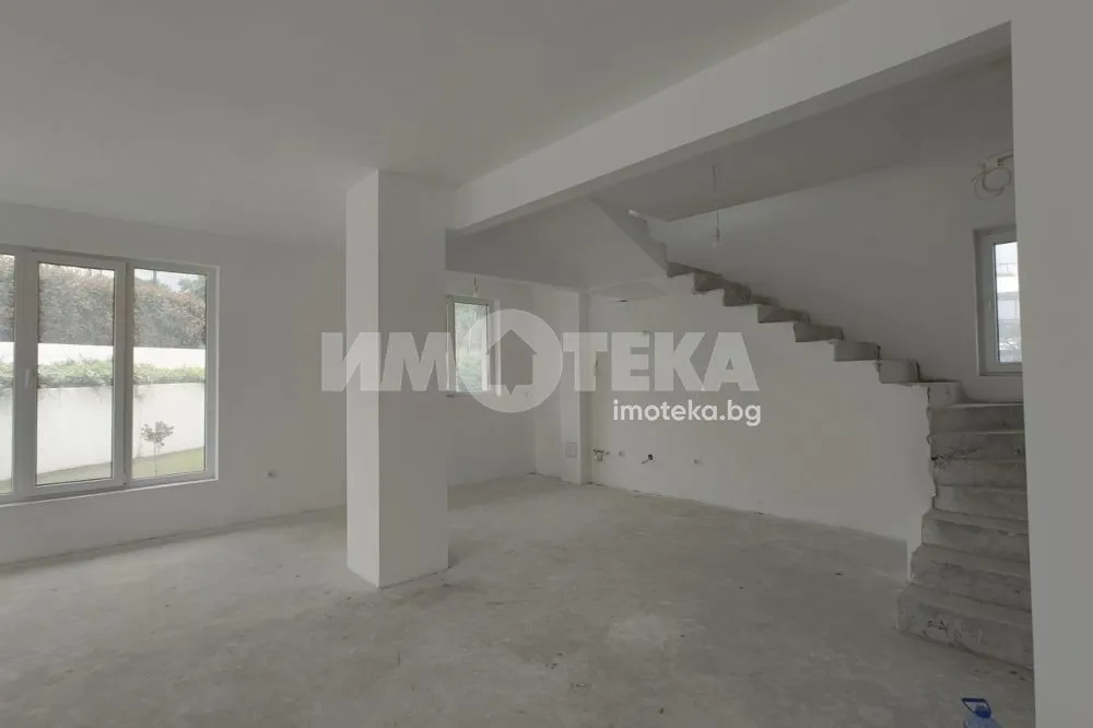 Къща, Покрайнини, Варна - снимка 15 от 18