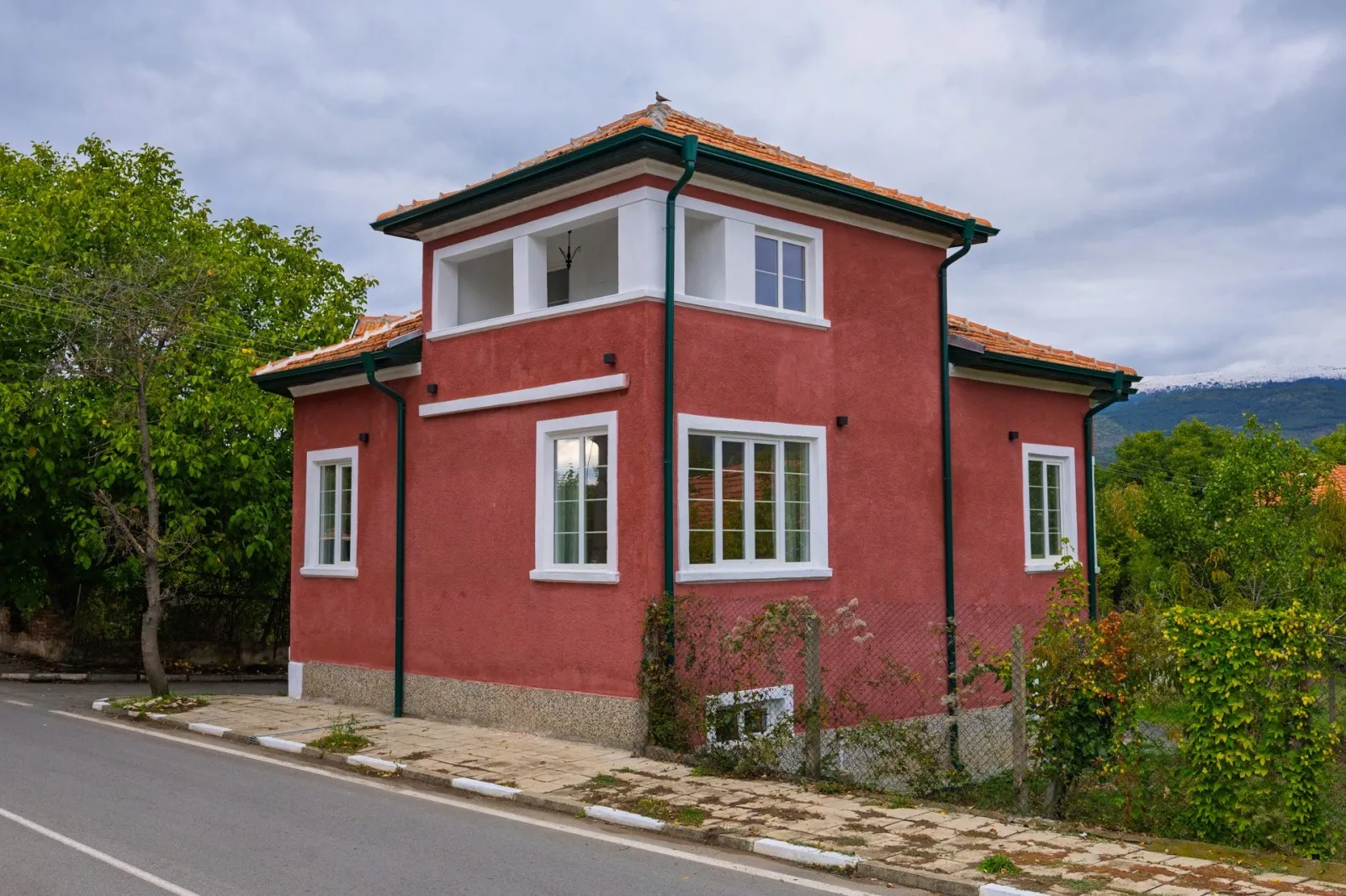 Къща, Кюстендил, Югозападна България - снимка 12 от 18