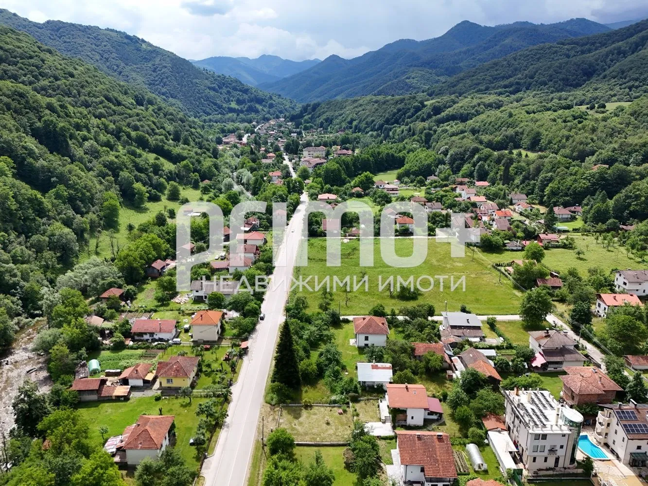 Къща, Ловеч, Северозападна България - снимка 13 от 17