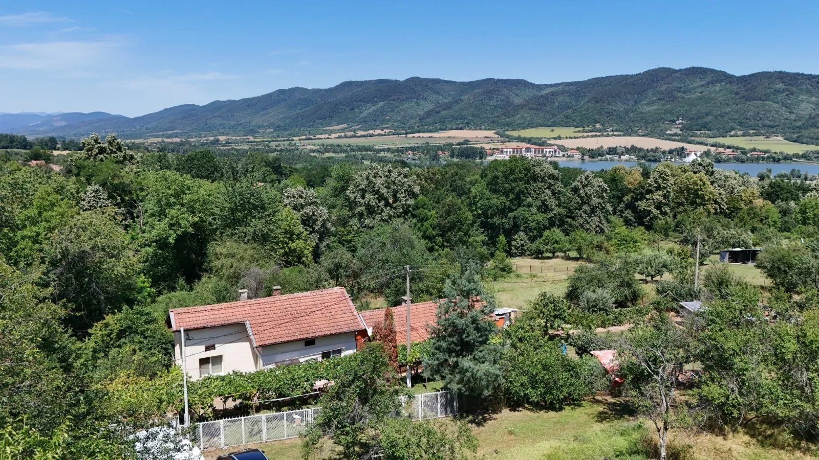 Къща, Правец, Югозападна България - снимка 4 от 18