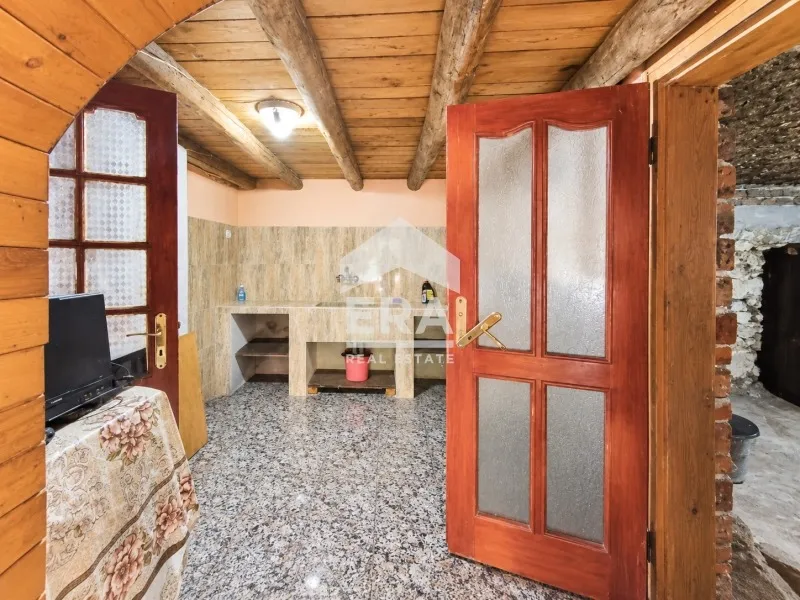 Къща, Хасково, Южна България - снимка 16 от 17