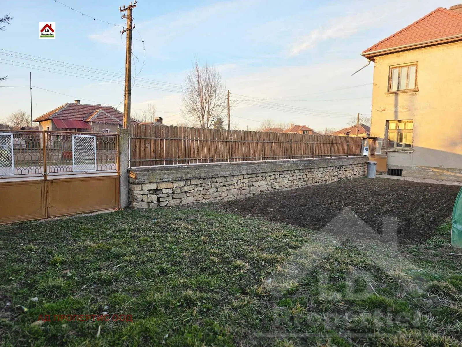 Къща, Монтана, Северозападна България - снимка 10 от 12