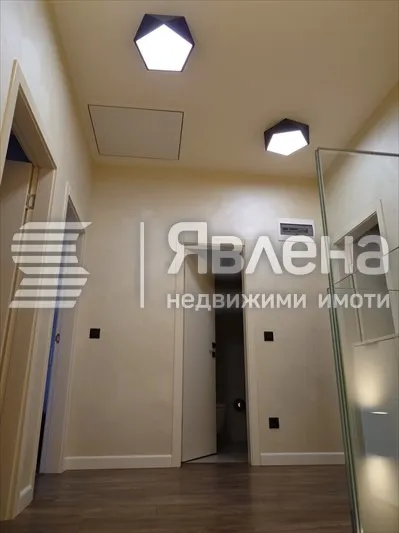 Къща, Остромила, Пловдив - снимка 2 от 17