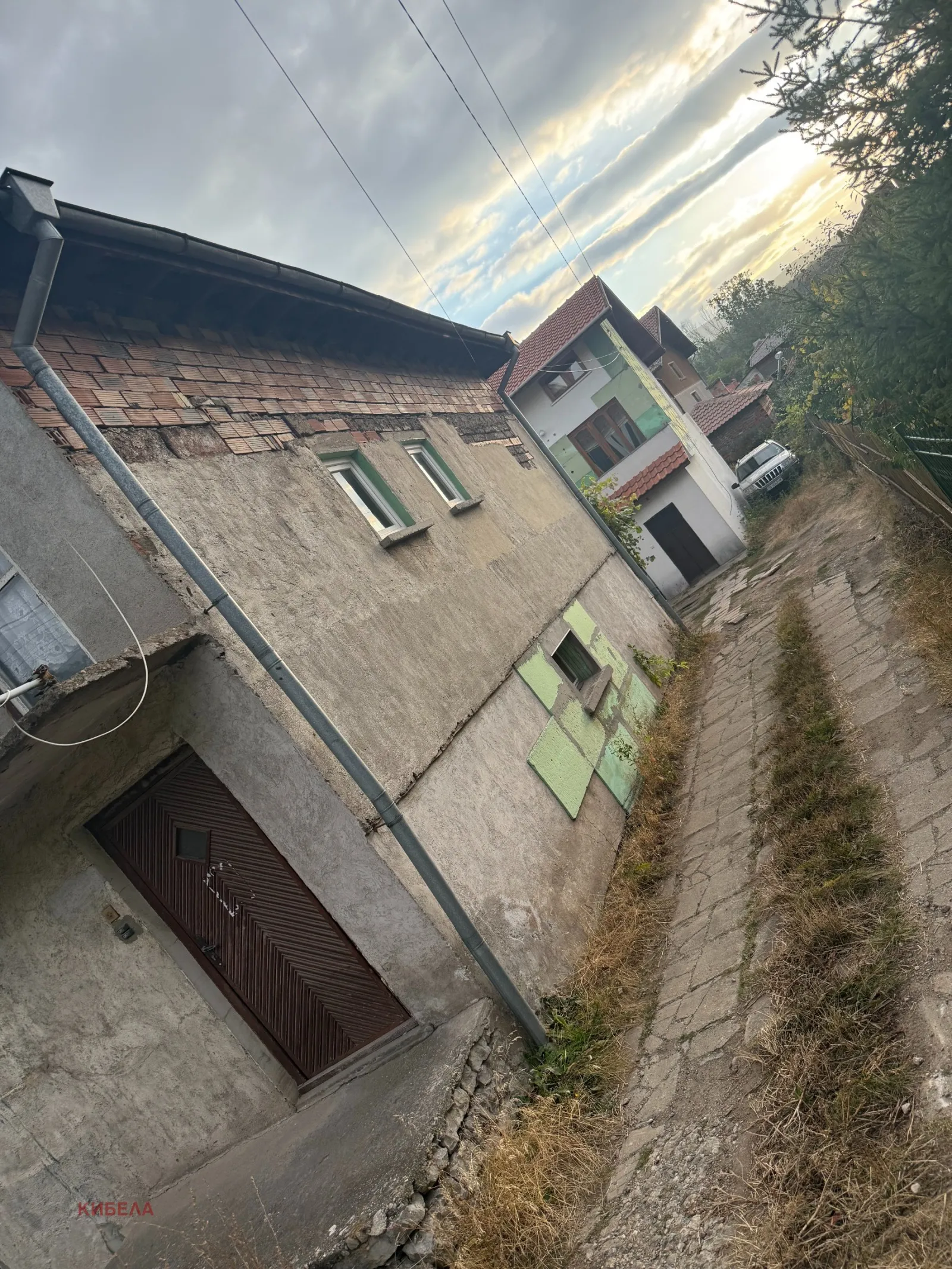 Къща, Перник, Югозападна България - снимка 10 от 18