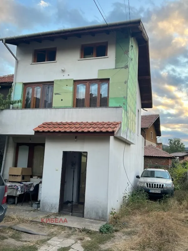 Къща, Перник, Югозападна България