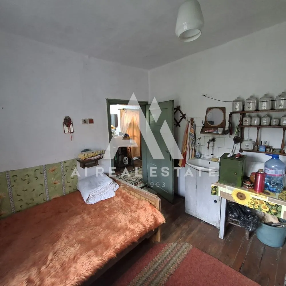 Къща, Ловеч, Северозападна България - снимка 11 от 16