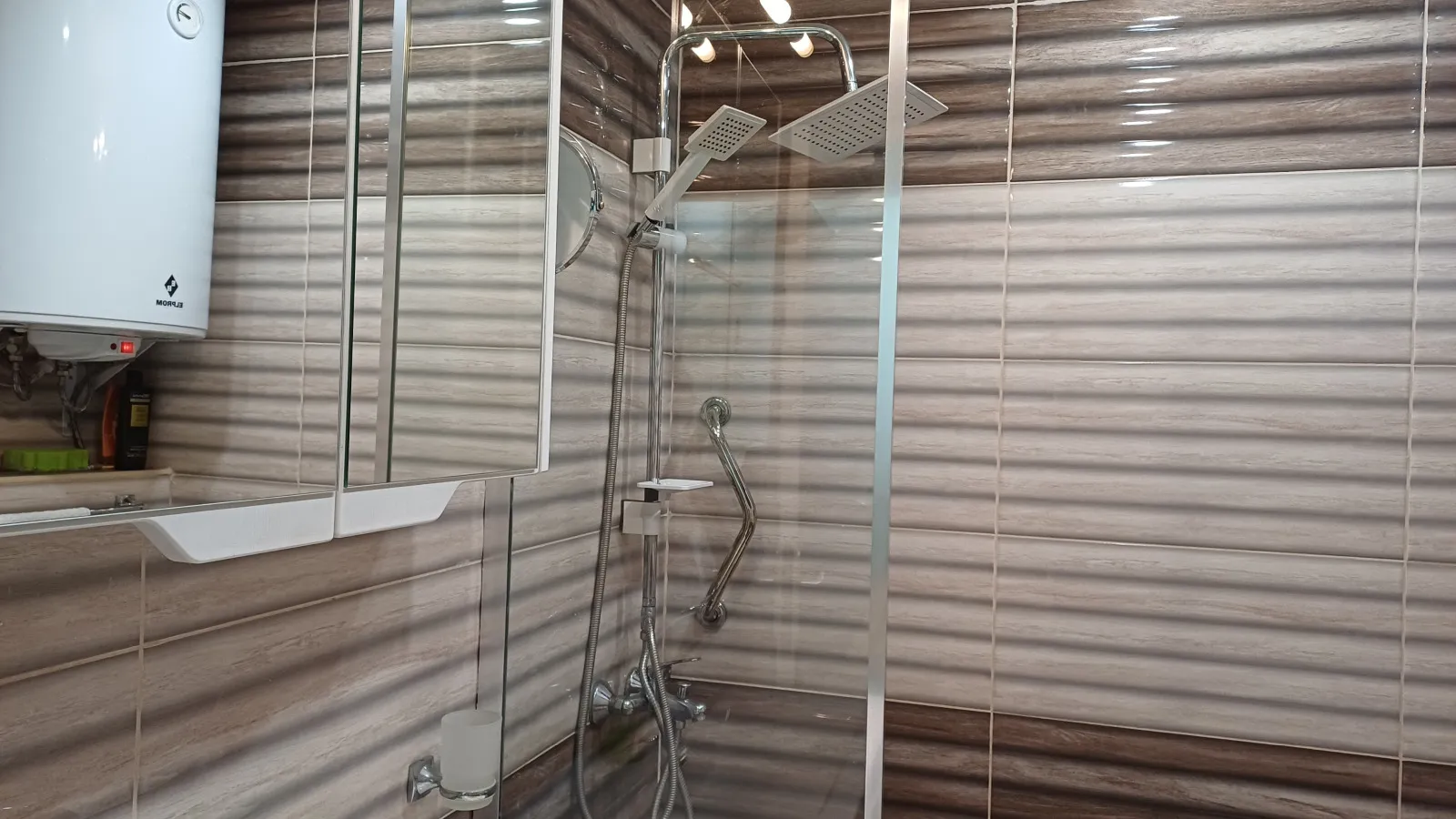 Къща, Център Юг, София - снимка 3 от 18