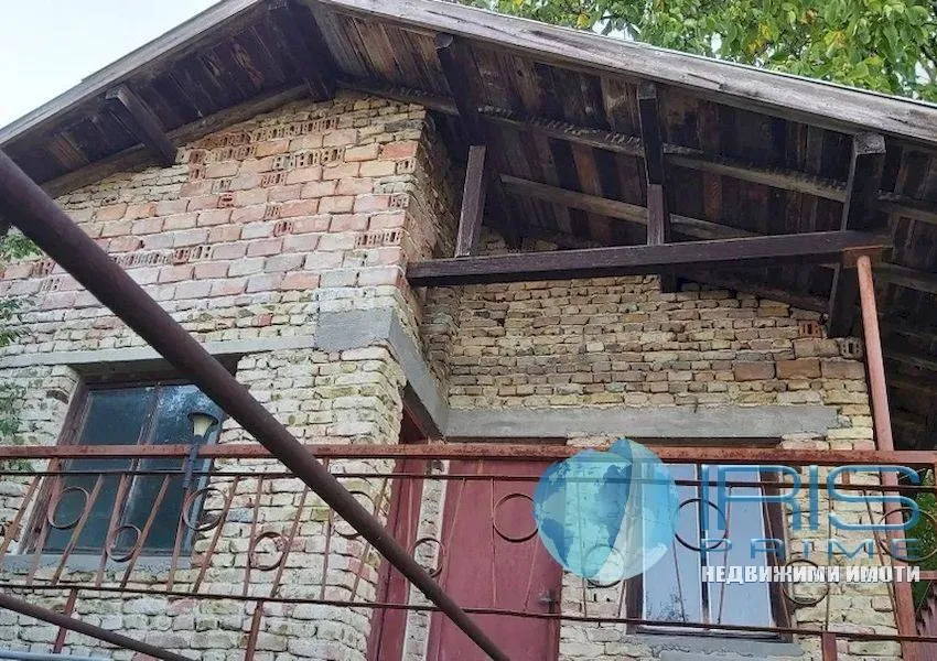 Вила, Шумен, Североизточна България - снимка 2 от 7