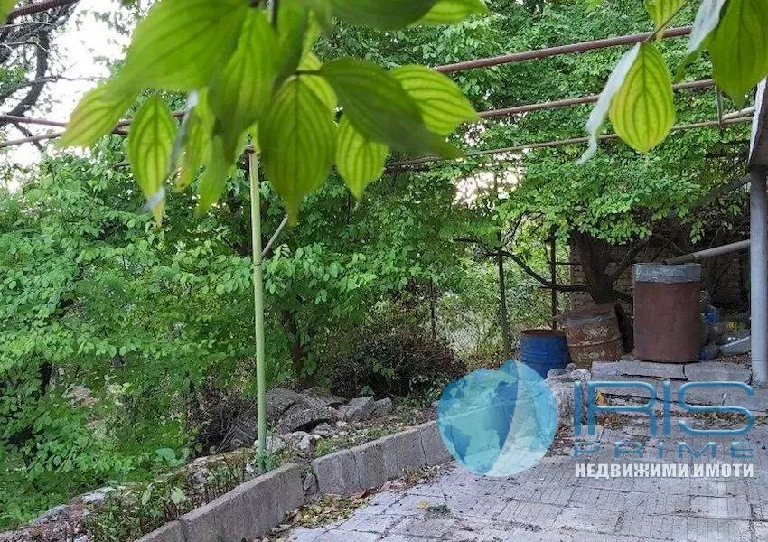 Вила, Шумен, Североизточна България - снимка 5 от 7