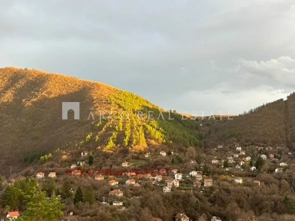 Вила, Своге, Югозападна България - снимка 5 от 14