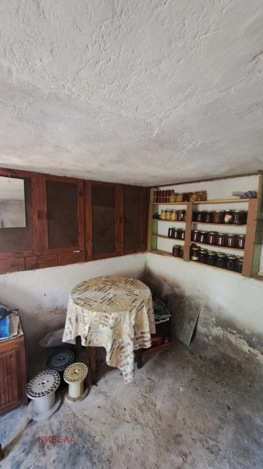Вила, Перник, Югозападна България - снимка 2 от 16