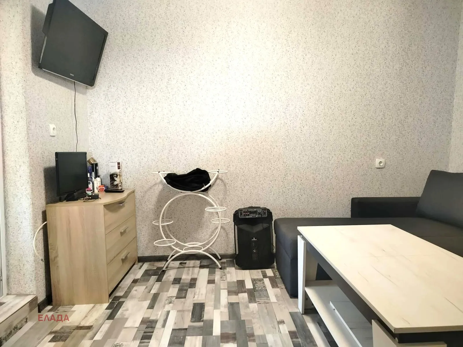Вила, Враца, Северозападна България - снимка 9 от 15