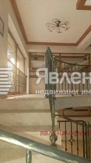 Удобство, Център, Бургас - снимка 9 от 18