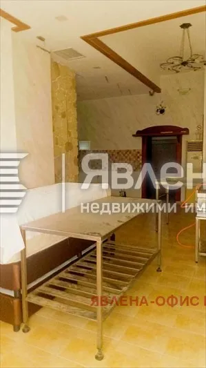 Удобство, Център, Бургас - снимка 8 от 18