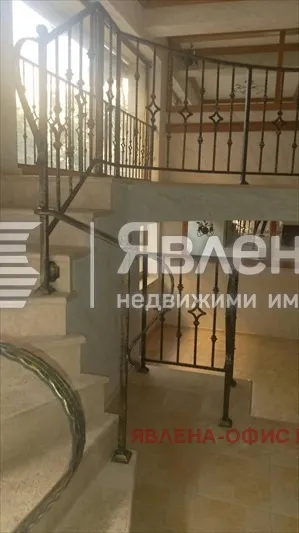 Удобство, Център, Бургас - снимка 3 от 18