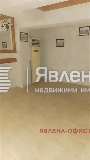Удобство, Център, Бургас - снимка 2 от 18
