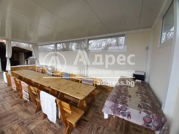 Къща, Хитрино, Североизточна България - снимка 32 от 75