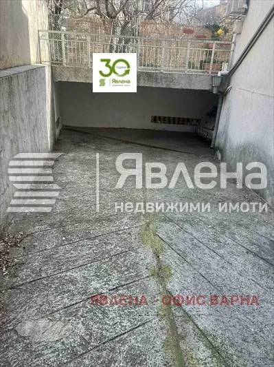 Гараж, Гръцка махала, Варна