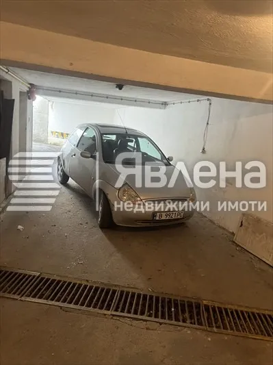 Гараж, Гръцка махала, Варна - снимка 5 от 6