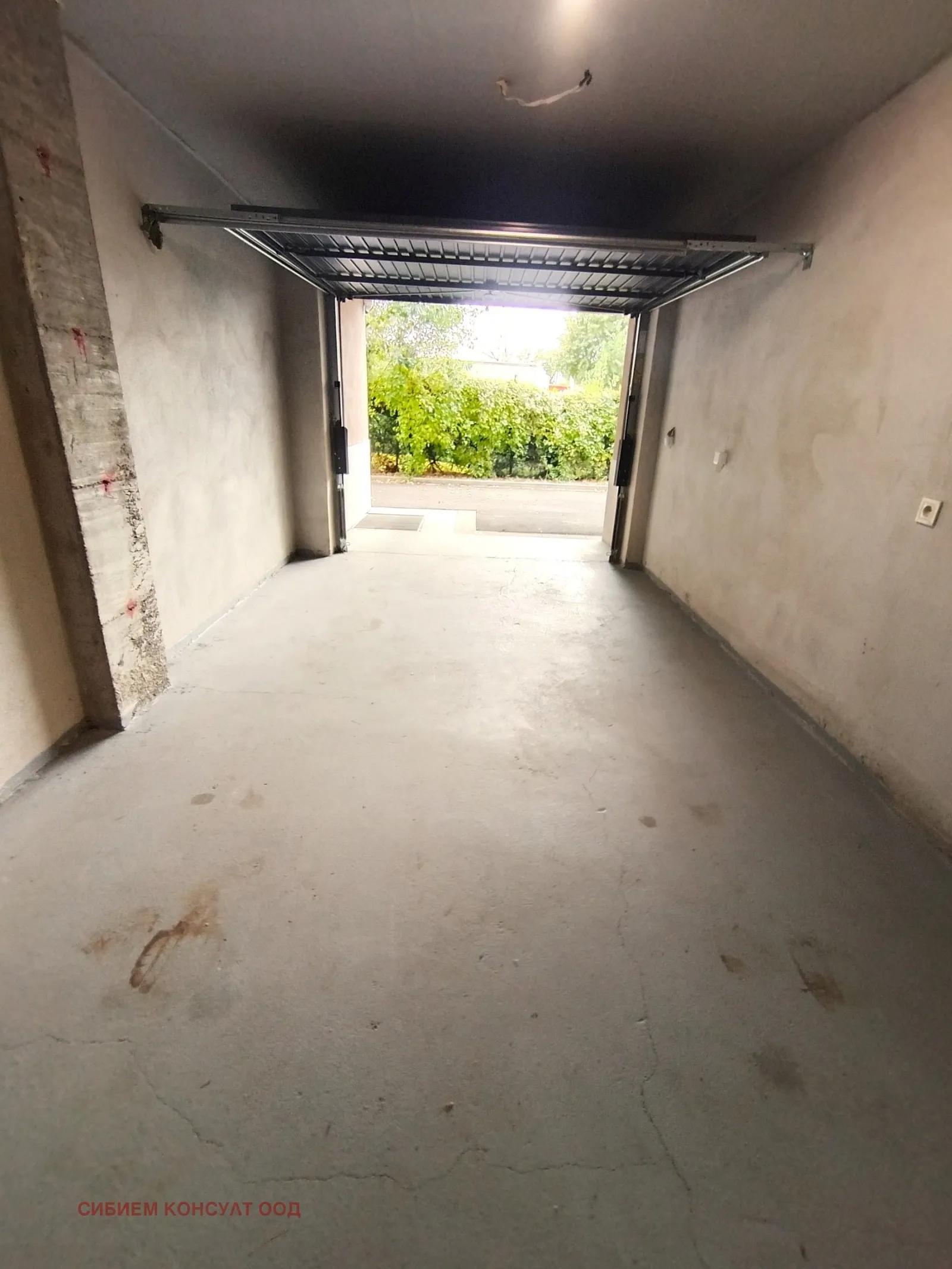 Гараж, Дружба 2, София - снимка 9 от 12