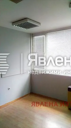 Други, Военна рампа, София - снимка 5 от 16